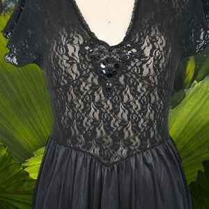 80s Gothic Vintage Black Lace Negliee Night Gown Unforgettable